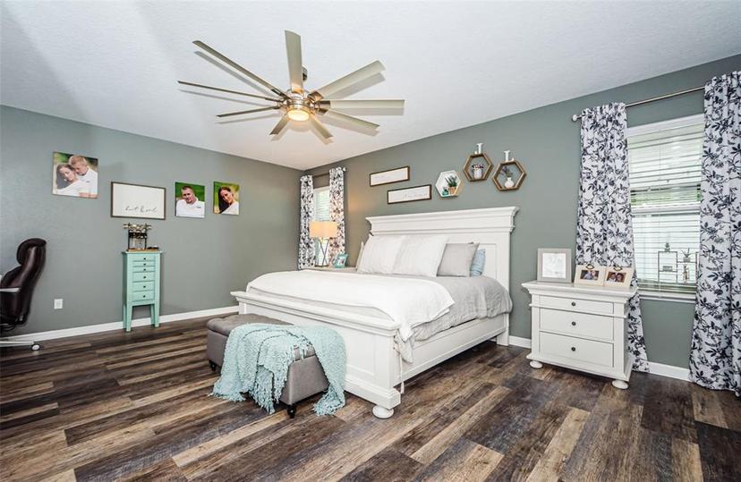 Picture of 6482 Beverly Hills Drive, Zephyrhills FL 33541