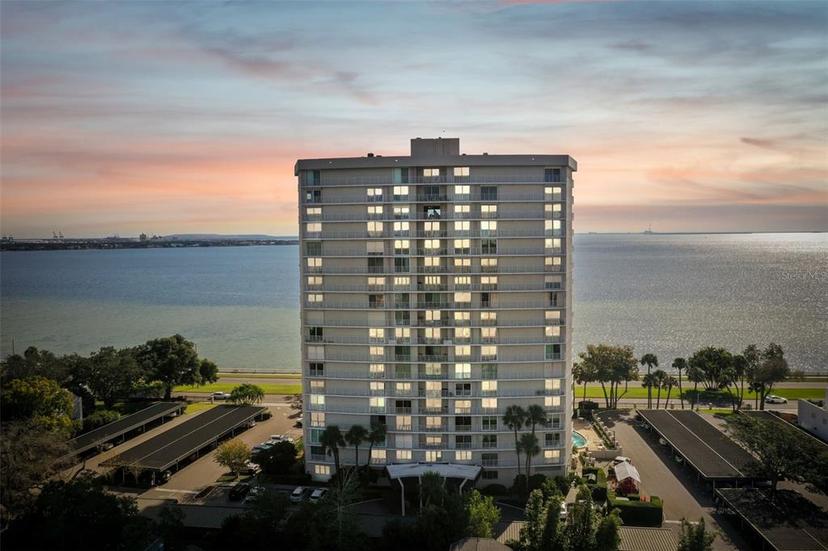 Picture of 2611 Bayshore Boulevard Unit 605, Tampa FL 33629
