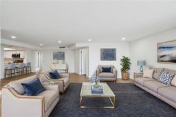 Picture of 2611 Bayshore Boulevard Unit 605, Tampa, FL 33629