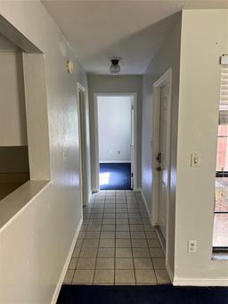 Picture of 5550 SW 8Th Place, Gainesville, FL 32607