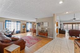 Picture of 16015 Glen Haven Drive, Tampa, FL 33618