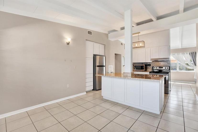 Picture of 2421 Cypress Lane, Lakeland FL 33801