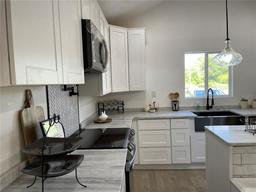 Picture of 1700 Hollywood Avenue, Eustis, FL 32726