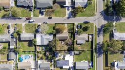 Picture of 3913 W Wallace Avenue, Tampa, FL 33611