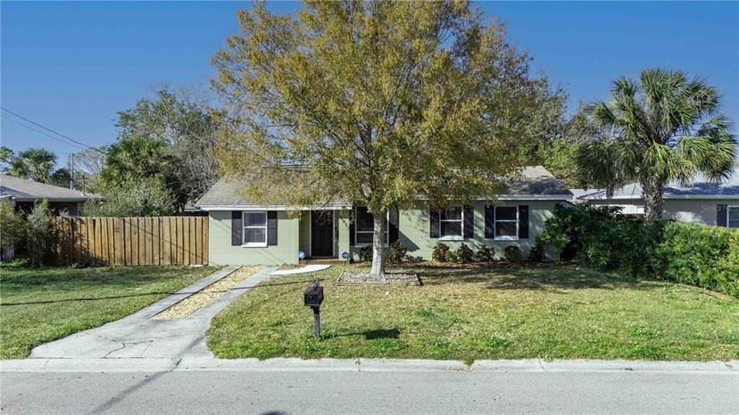 Picture of 3913 W Wallace Avenue, Tampa FL 33611