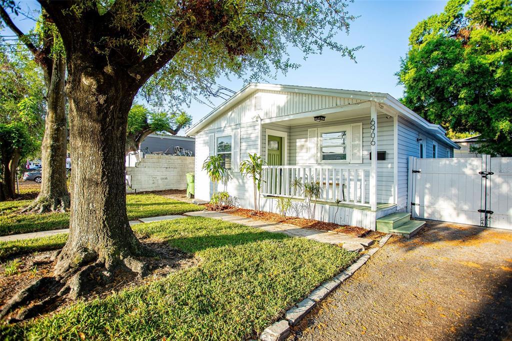 Picture of 6906 N Central Avenue, Tampa, FL 33604