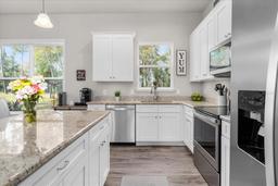 Picture of 20094 NW 159Th Place, Alachua, FL 32615