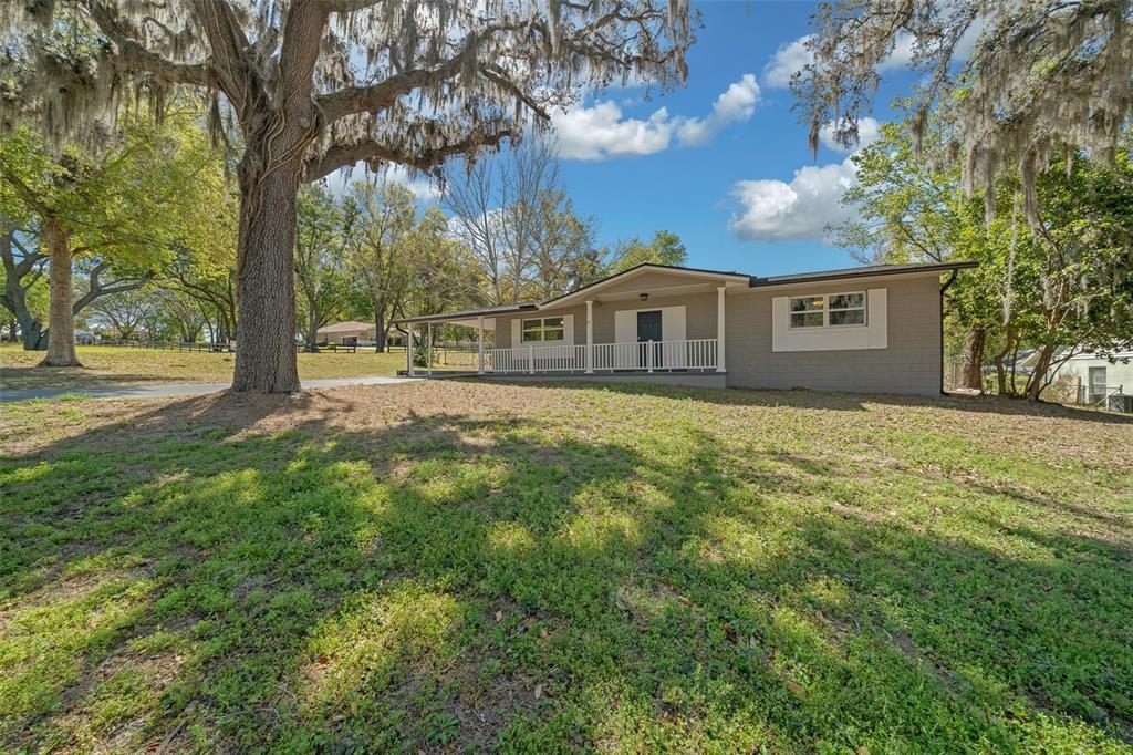 Picture of 211 Sara Lane, Leesburg, FL 34748