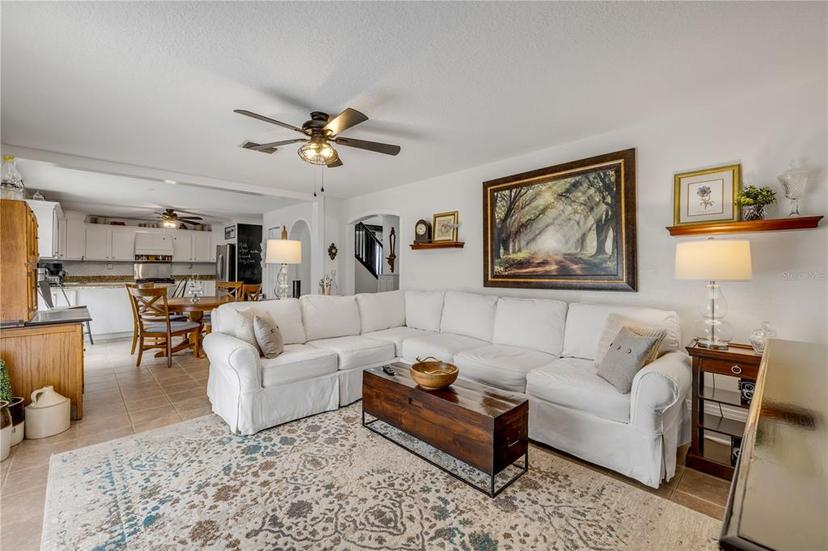 Picture of 905 Cascades Park Trail, Deland FL 32720