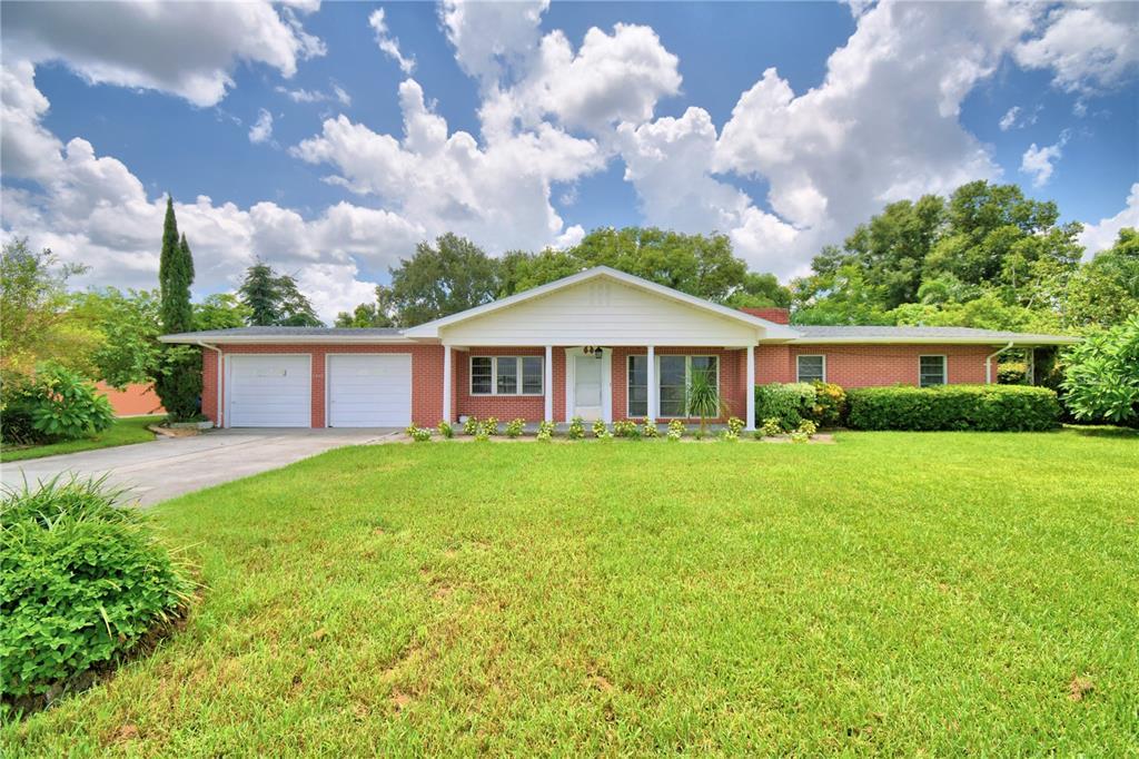 Picture of 1475 S Lake Howard Drive, Winter Haven, FL 33880