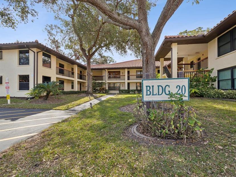 Picture of 2009 Hammock Pine Boulevard Unit 2009, Clearwater FL 33761