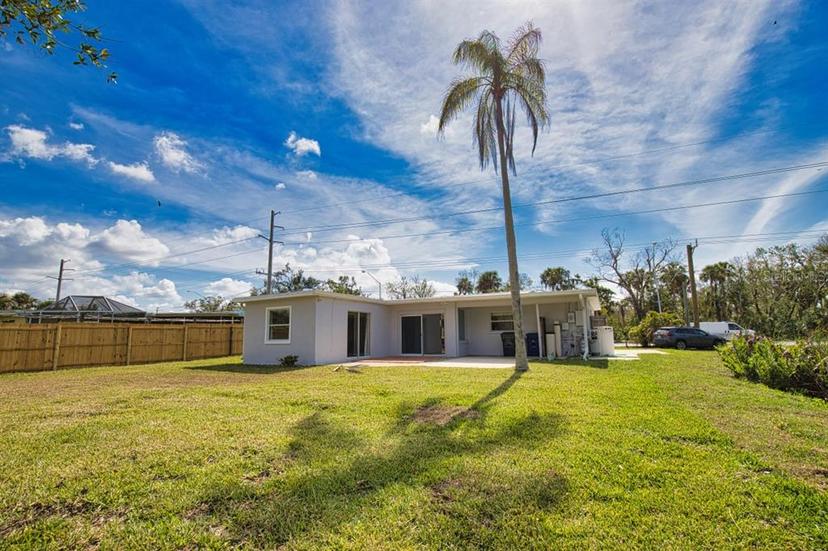 Picture of 221 Laurel Road E, Nokomis FL 34275