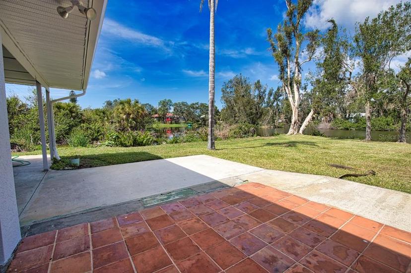 Picture of 221 Laurel Road E, Nokomis FL 34275
