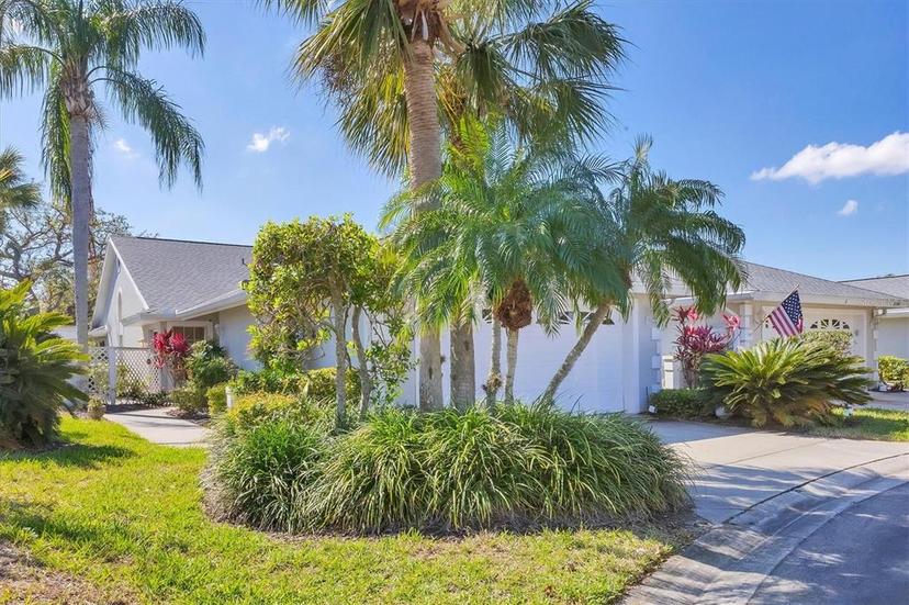 Picture of 5608 Country Club Way Unit 5608, Sarasota FL 34243