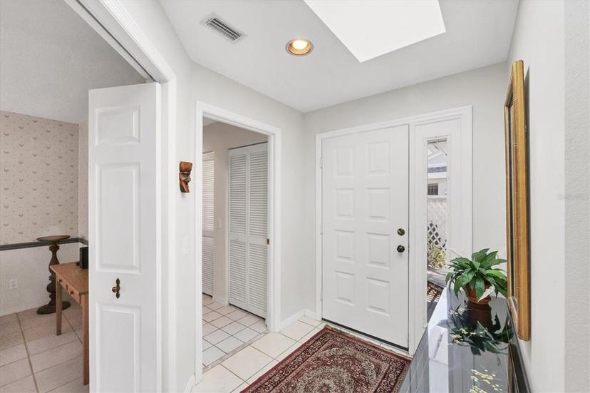 Picture of 5608 Country Club Way Unit 5608, Sarasota FL 34243