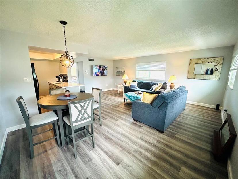 Picture of 105 47Th Avenue Drive W Unit 377, Bradenton FL 34207