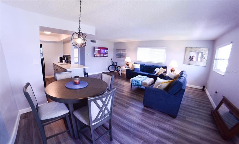 Picture of 105 47Th Avenue Drive W Unit 377, Bradenton FL 34207
