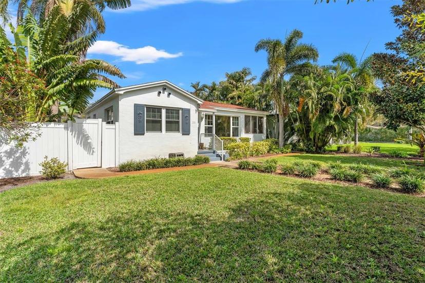 Picture of 209 17Th Avenue N, St Petersburg FL 33704