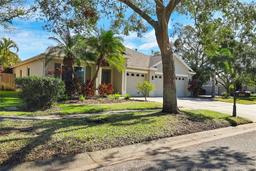 Picture of 10632 Weybridge Drive, Tampa, FL 33626