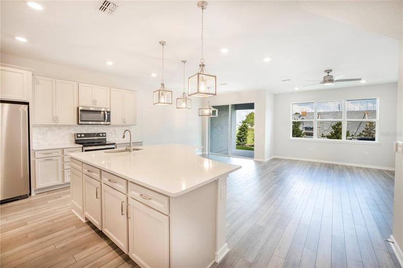 Picture of 11221 Beach Walk Way Ne, St Petersburg FL 33716