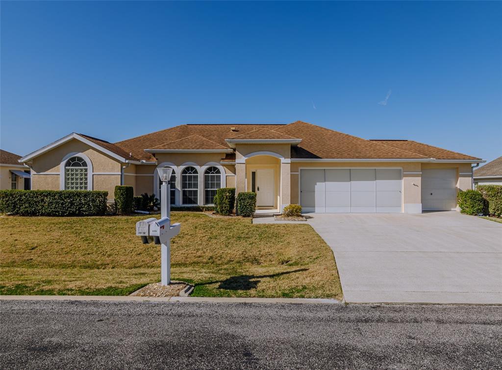 Picture of 5115 NW 21St Loop, Ocala, FL 34482