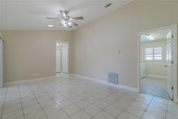 Picture of 5115 NW 21St Loop, Ocala, FL 34482