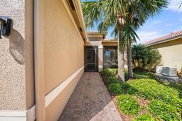 Picture of 15908 Cobble Mill Drive, Wimauma, FL 33598