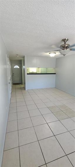 Picture of 2302 Maki Rd # 25, Plant City, FL 33563