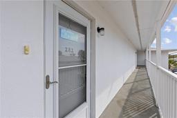 Picture of 902 Gibbs Road Unit 282, Venice, FL 34285