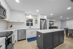 Picture of 3435 NW 10Th Avenue, Gainesville, FL 32605