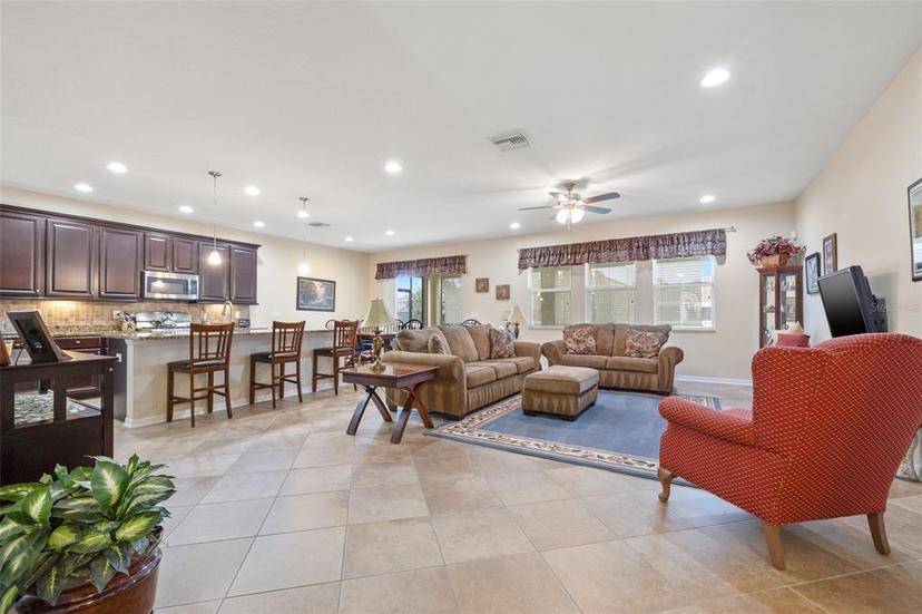 Picture of 11218 Coventry Grove Circle, Lithia FL 33547
