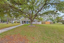 Picture of 6918 12Th Street N, St Petersburg, FL 33702