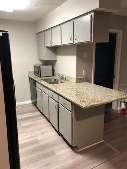 Picture of 224 Red Maple Place Unit 224, Brandon, FL 33510