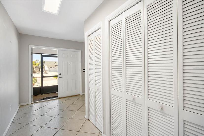 Picture of 709 Flamingo Drive, Apollo Beach FL 33572