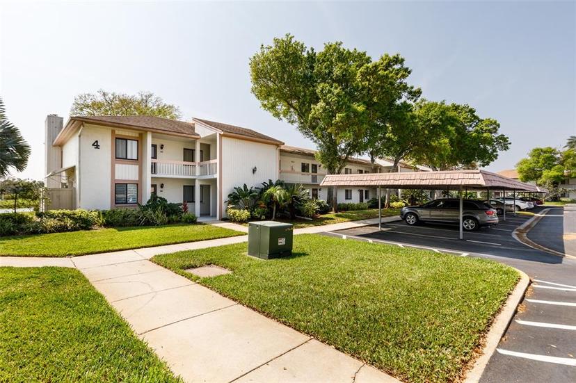 Picture of 142 Lakeview Way Unit 142, Oldsmar FL 34677