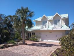 Picture of 288 Island Circle, Sarasota, FL 34242