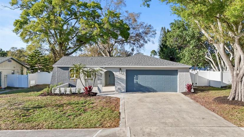 Picture of 1972 Sourwood Boulevard, Dunedin FL 34698