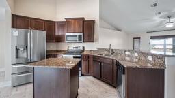 Picture of 902 Chestnut Drive, Fruitland Park, FL 34731