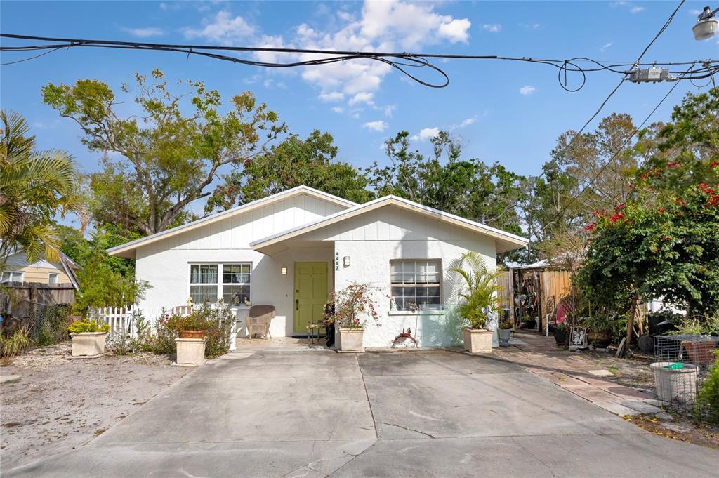 Picture of 4487 Flatbush Avenue, Sarasota, FL 34233