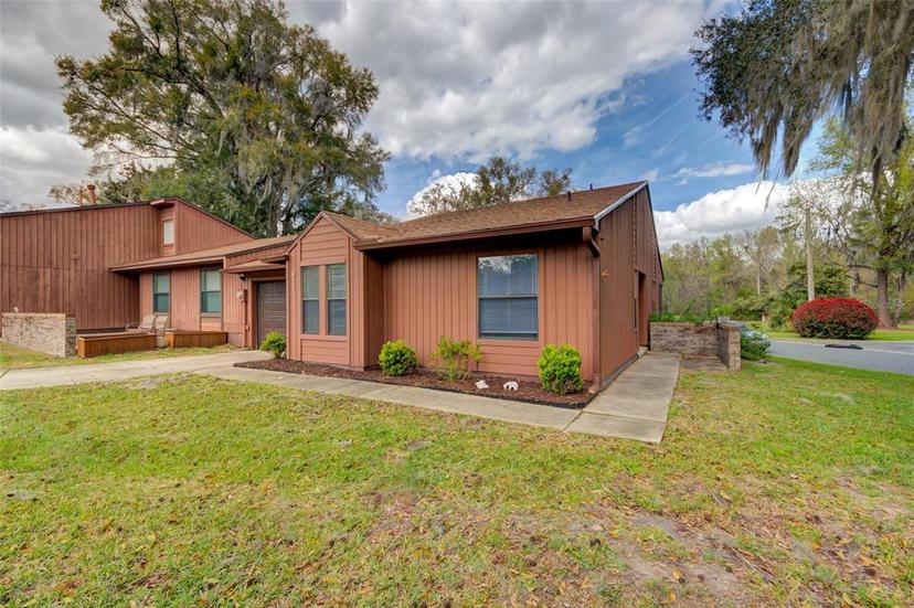 Picture of 4131 NW 16Th Drive, Gainesville FL 32605