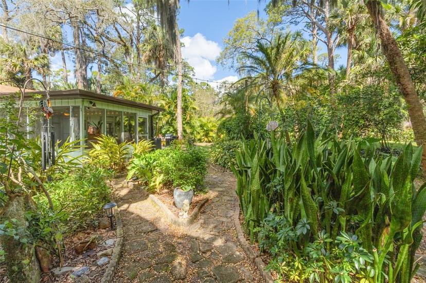 Picture of 570 Acacia Avenue, Melbourne FL 32904