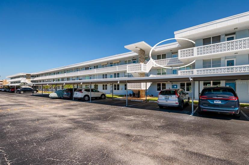 Picture of 4715 Bay Street Ne Unit 323, St Petersburg FL 33703
