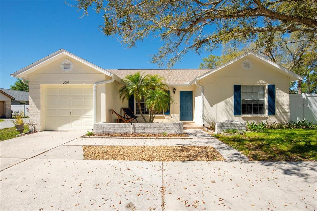 Picture of 2009 Sheffield Court, Oldsmar, FL 34677