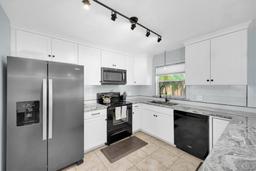 Picture of 2009 Sheffield Court, Oldsmar, FL 34677