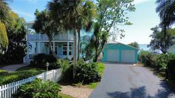 Picture of 2571 Lakeview Drive, Sebring, FL 33870