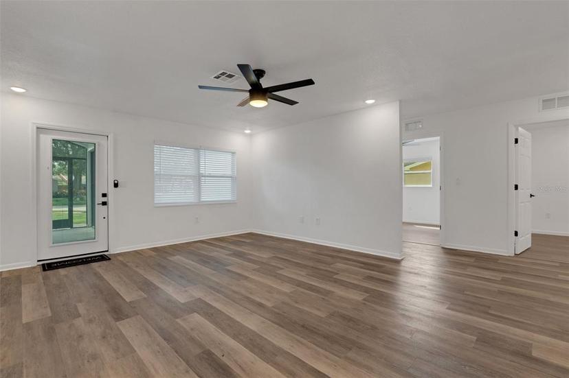 Picture of 6526 Creekview Terrace N, Pinellas Park FL 33781