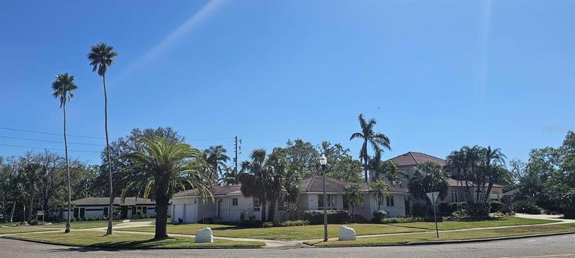 Picture of 515 Snell Isle Boulevard Ne, St Petersburg FL 33704