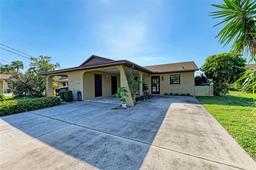 Picture of 2814 48Th Avenue Drive W Unit 0, Bradenton, FL 34207
