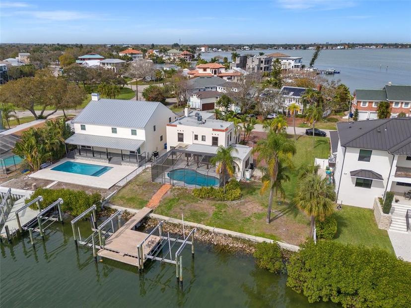 Picture of 1936 Arrowhead Drive Ne, St Petersburg FL 33703