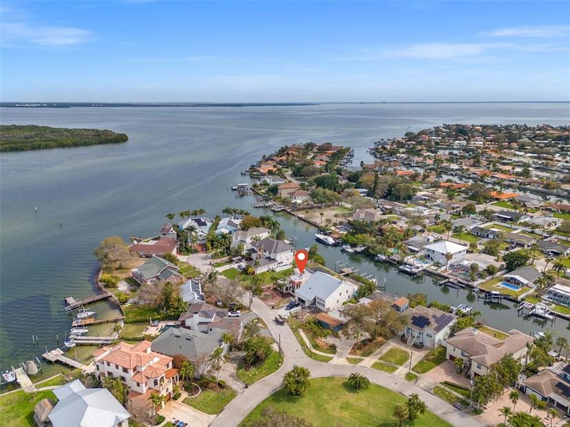 Picture of 1936 Arrowhead Drive Ne, St Petersburg FL 33703